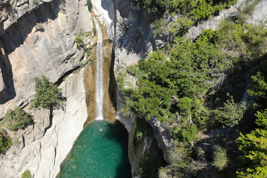 Roatrip πηγή Κολέθρας, καταρράκτης Μανικιάτης και Σέττα